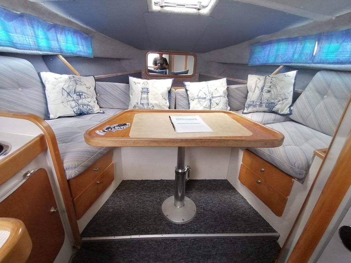Sejour Insolite Sur Un Yacht. Bateau Hotel A Quai. La Rochelle  Exteriör bild