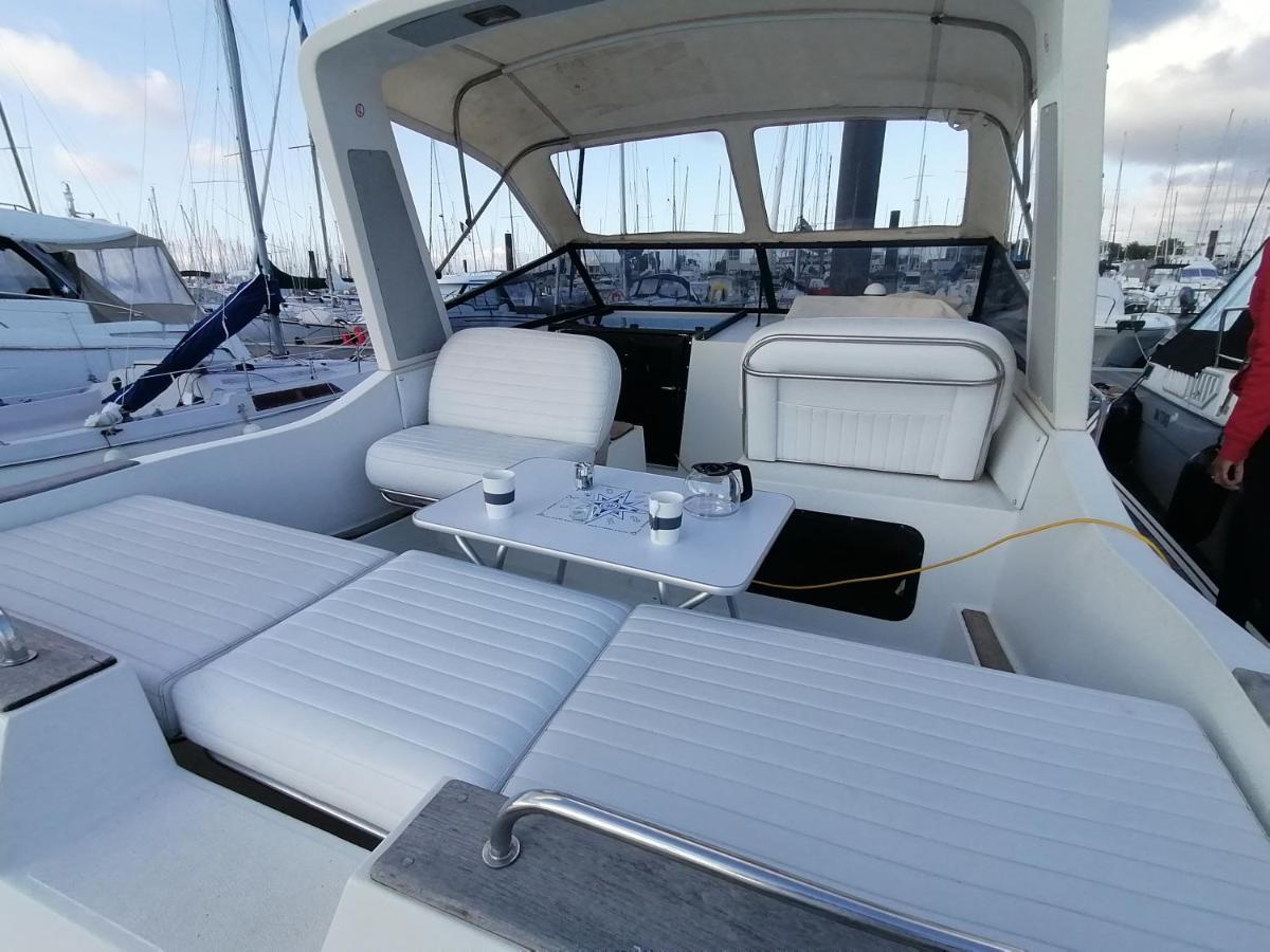Sejour Insolite Sur Un Yacht. Bateau Hotel A Quai. La Rochelle  Exteriör bild